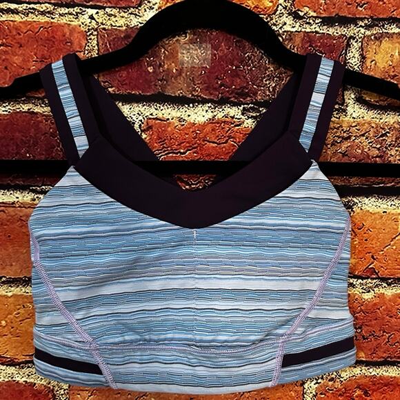 Lululemon sports bra size 2 - Picture 1 of 4